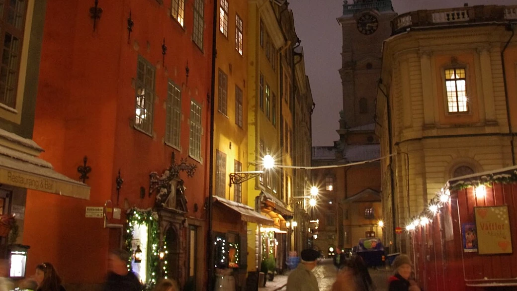 stoccolma a dicembre, tra buio e luci