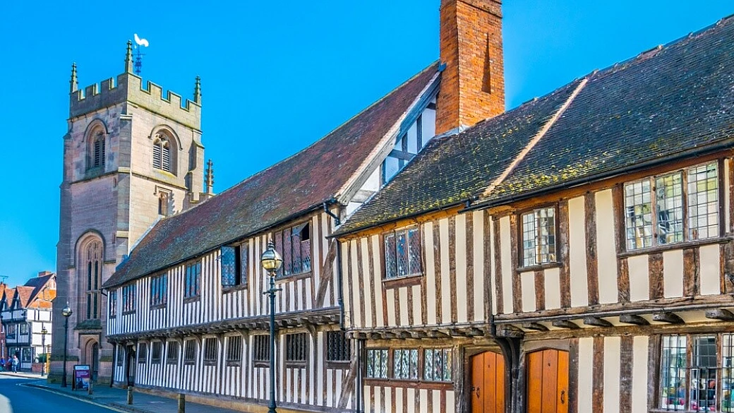 stratford upon avon, sulle orme di shakespeare
