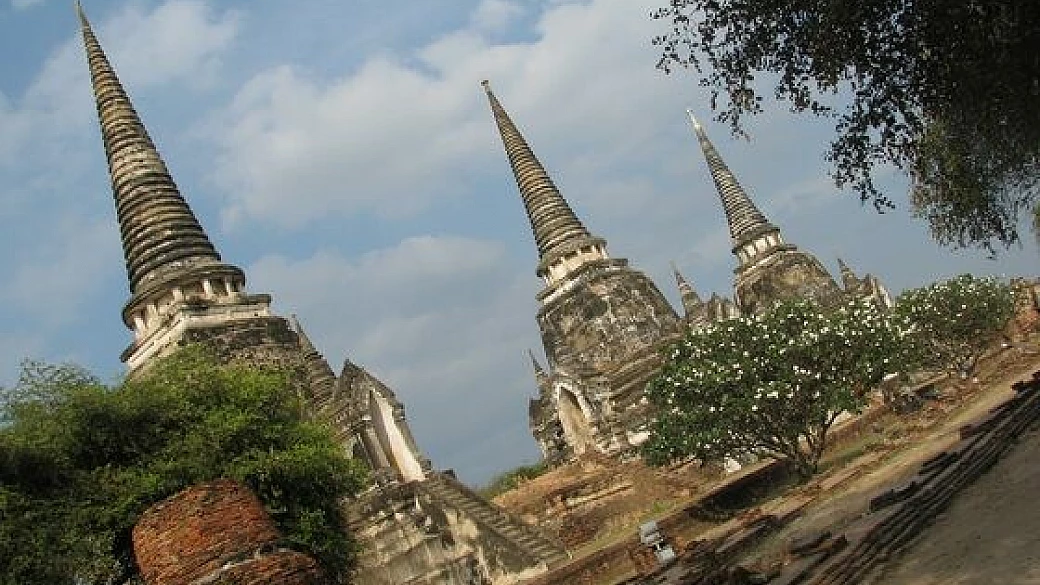 viaggio attraverso il paese del sorriso