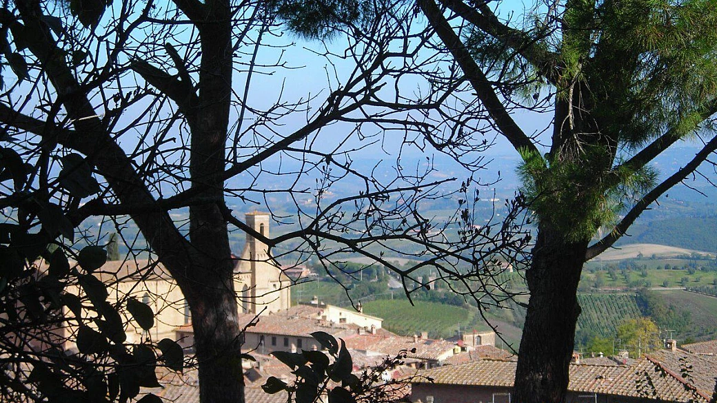 ma come è bello andare in giro per i colli toscani