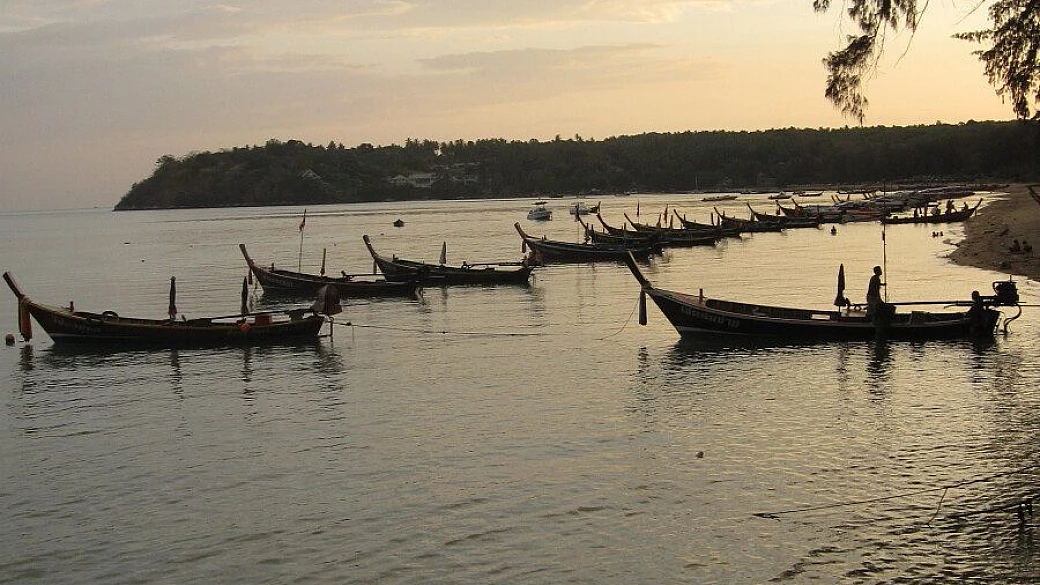 welcome to wat pho!bangkok–phuket-phi phi-krabi