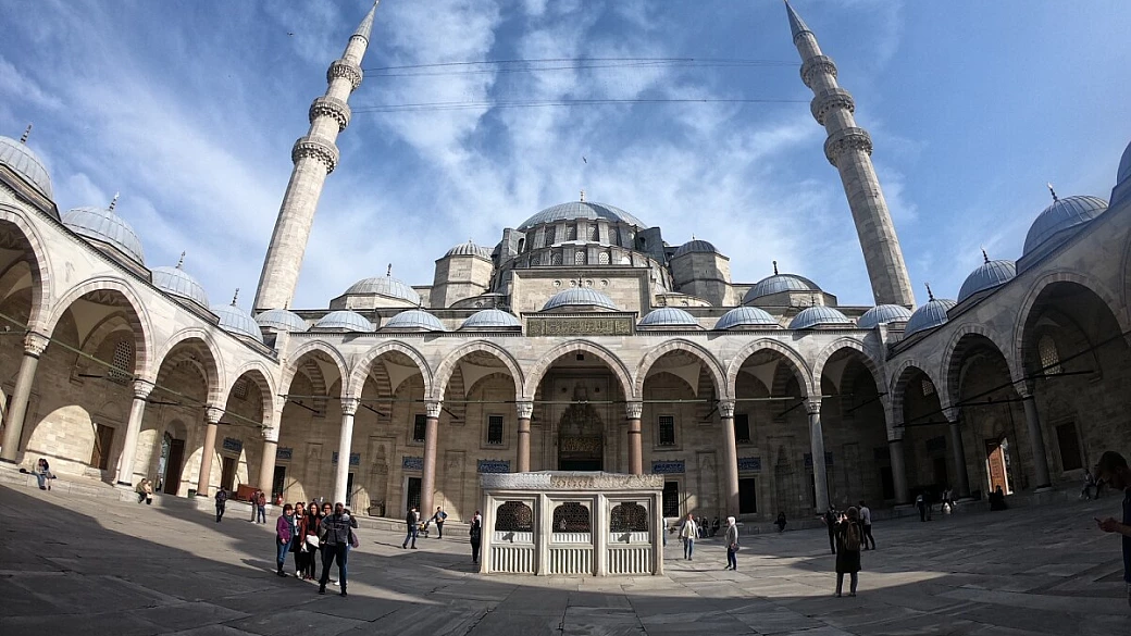 istanbul: porta d’europa porta del tempo