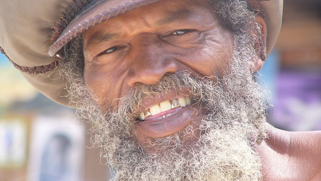 sulle orme di james bond