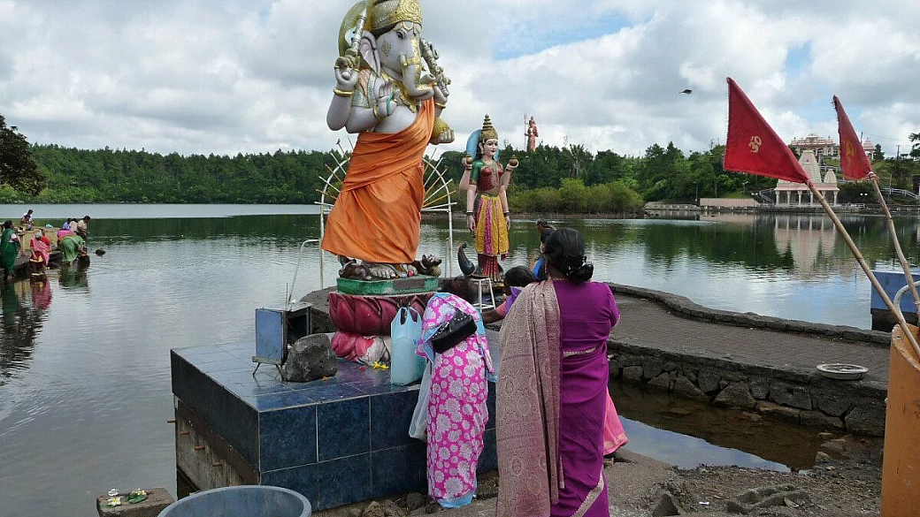 mauritus: uno smeraldo verde nel meraviglioso blu