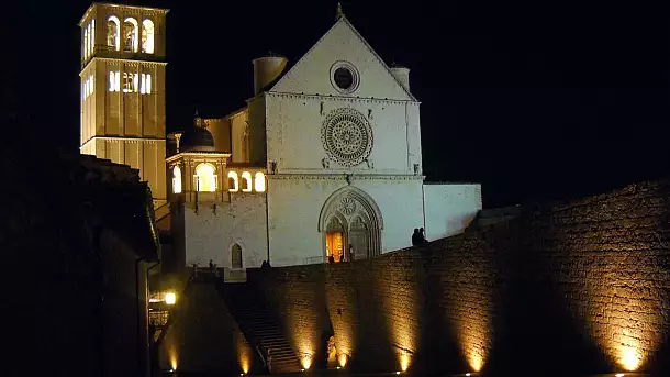 notte ad assisi