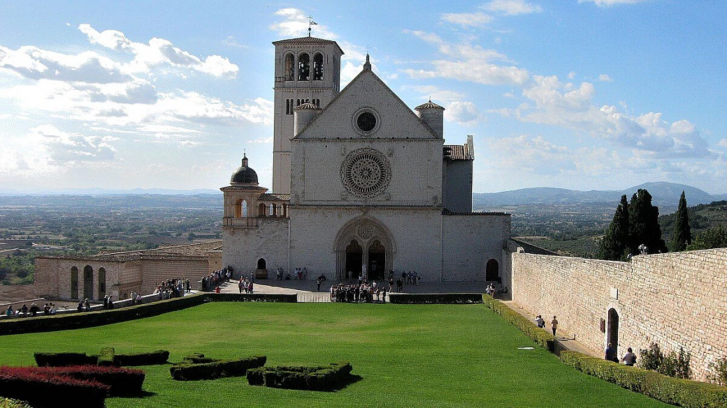 sulla via di francesco... da gubbio ad assisi zaino in spalla