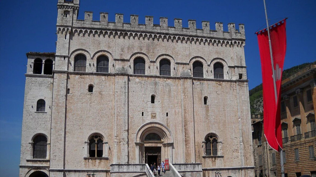 weekend lungo tra assisi, le grotte di frasassi e ravenna