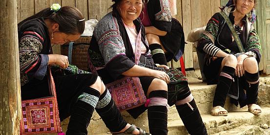 donne di etnia black hmong