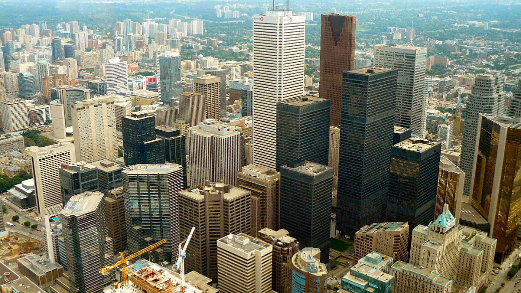 watch your step di slippery when wet