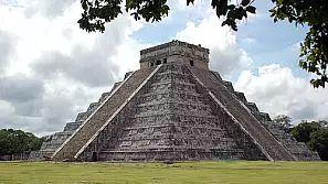 toccata e di purtroppo... fuga nella terra dei maya