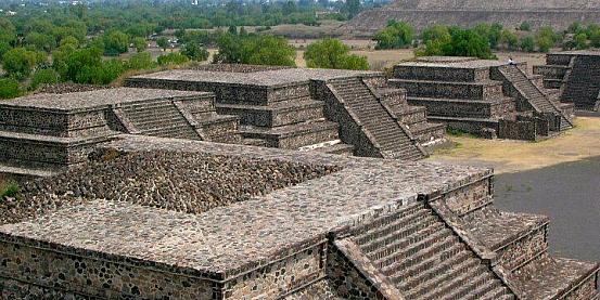 mexico city - piramidi di teotihuacan