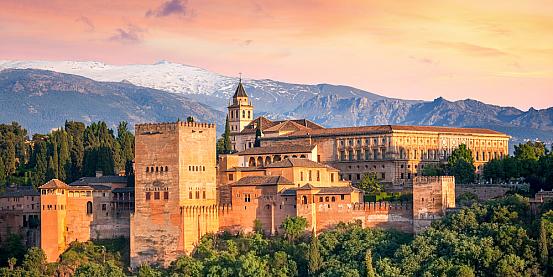 ancient,arabic,fortress,alhambra,at,the,beautiful,evening,time,,granada,