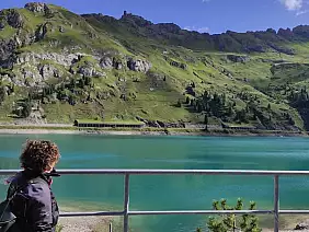 fb_img_1645097557645