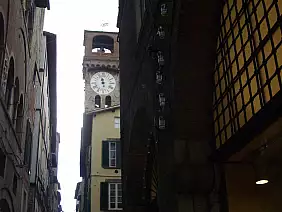 torre_delle_ore_lucca