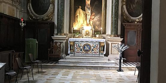 interno chiesa monte oliveto maggiore