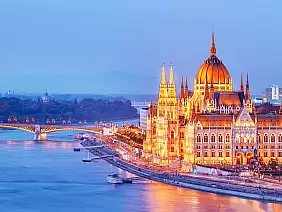 budapest,,hungary.,night,view,on,parliament,building,over,delta,of