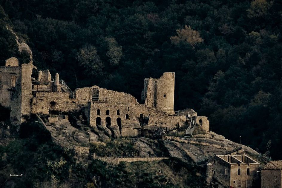 castello pietramala di cleto (cosenza)