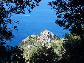 corniglia_con_cornice_naturale