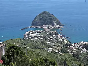 serrara_fontana_borgo_di_sant_angelo_d_ischia_dal_belvedere