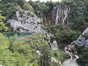 la_veliki_slap_la_cascata_pi_alta_del_parco_di_plitvice_vista_dall_alto