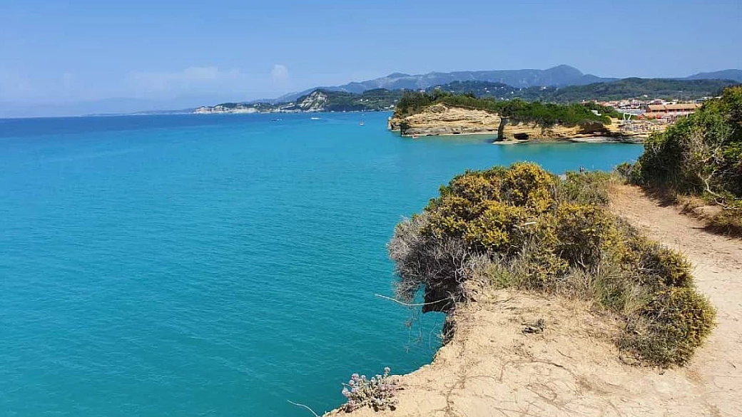 corfù, isola diversa