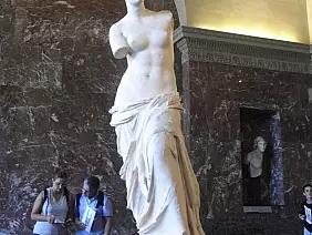 parigi_22_00199_museo_del_louvre_la_venere_di_milo