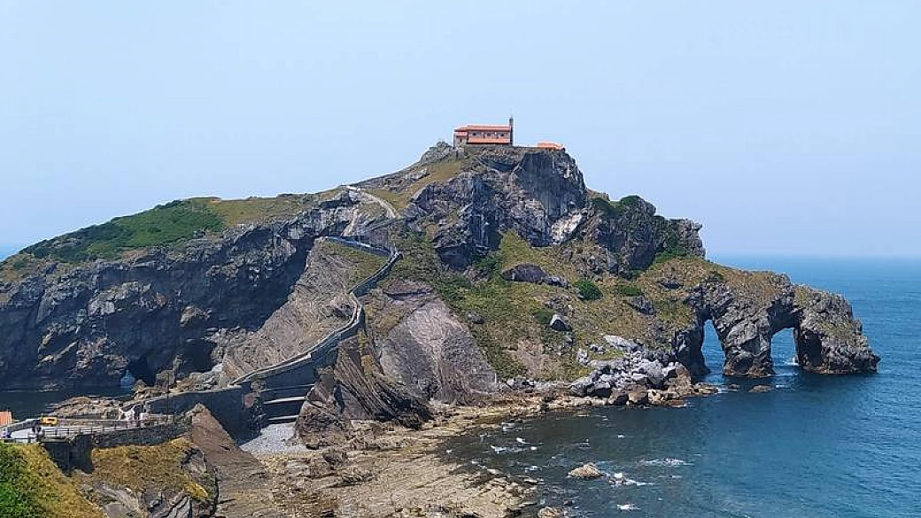 spagna del nord. io, lei e 5.000 km tra guggheneim, finisterra e il trono di spade