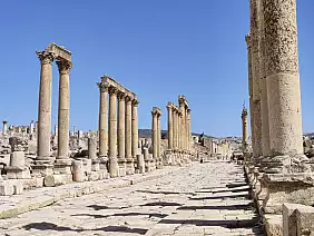giordania_jerash_colonnato