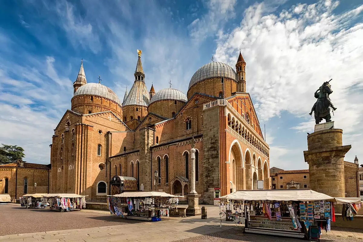 basilica di sant'antonio, una delle 10 basiliche e cattedrali italiane più belle