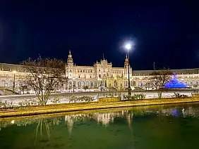 plaza_de_espana_di_notte