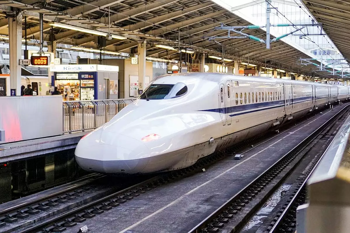 viaggio economico in giappone: treni e autobus