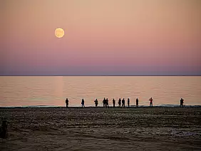 aral_la_luna_sul_lago