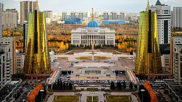 viaggio in kazakistan, paese delle steppe e del boom economico