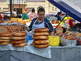 samarcanda_banco_del_pane_al_siyob_bazar