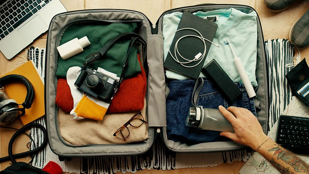 cosa non deve mai mancare in valigia? segui i nostri consigli