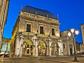 brescia piazza della loggia-468755800