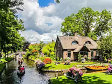 canali, case galleggianti e una pittoresca città olandese, scopri la vera venezia d’olanda!