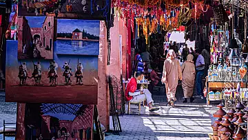 il fascino della 'infinita' marrakech. viaggio tra tradizione e modernità
