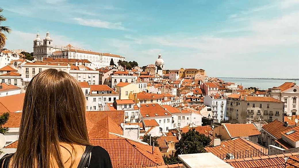 i quartieri di lisbona che ti faranno innamorare della città 'sdraiata' sull'atlantico