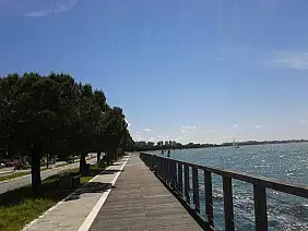 253242_137891519739383_1955492440_n