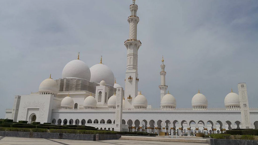 dalla storia di roma alla modernità degli emirati arabi uniti