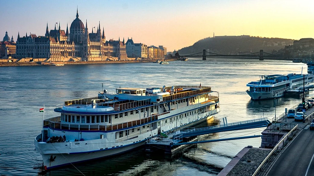 una crociera sul danubio in primavera è il modo più romantico per scoprire l'europa centrale