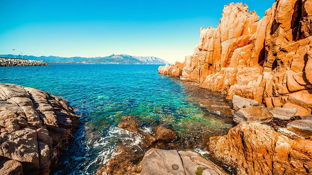 vivere fino a 100 anni? basta trasferirsi in una di queste 'zone blu' dove la longevità è di casa