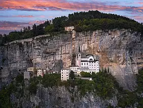 santuario madonna della corona_1850962459