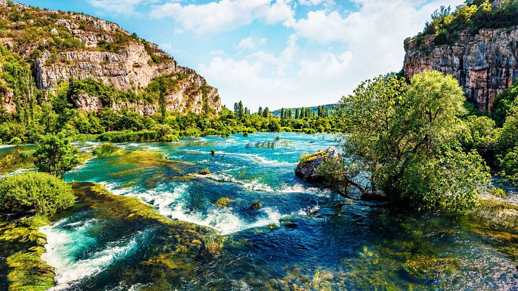 come fili d'argento nel verde, ecco l'attrazione iconica del parco di krka