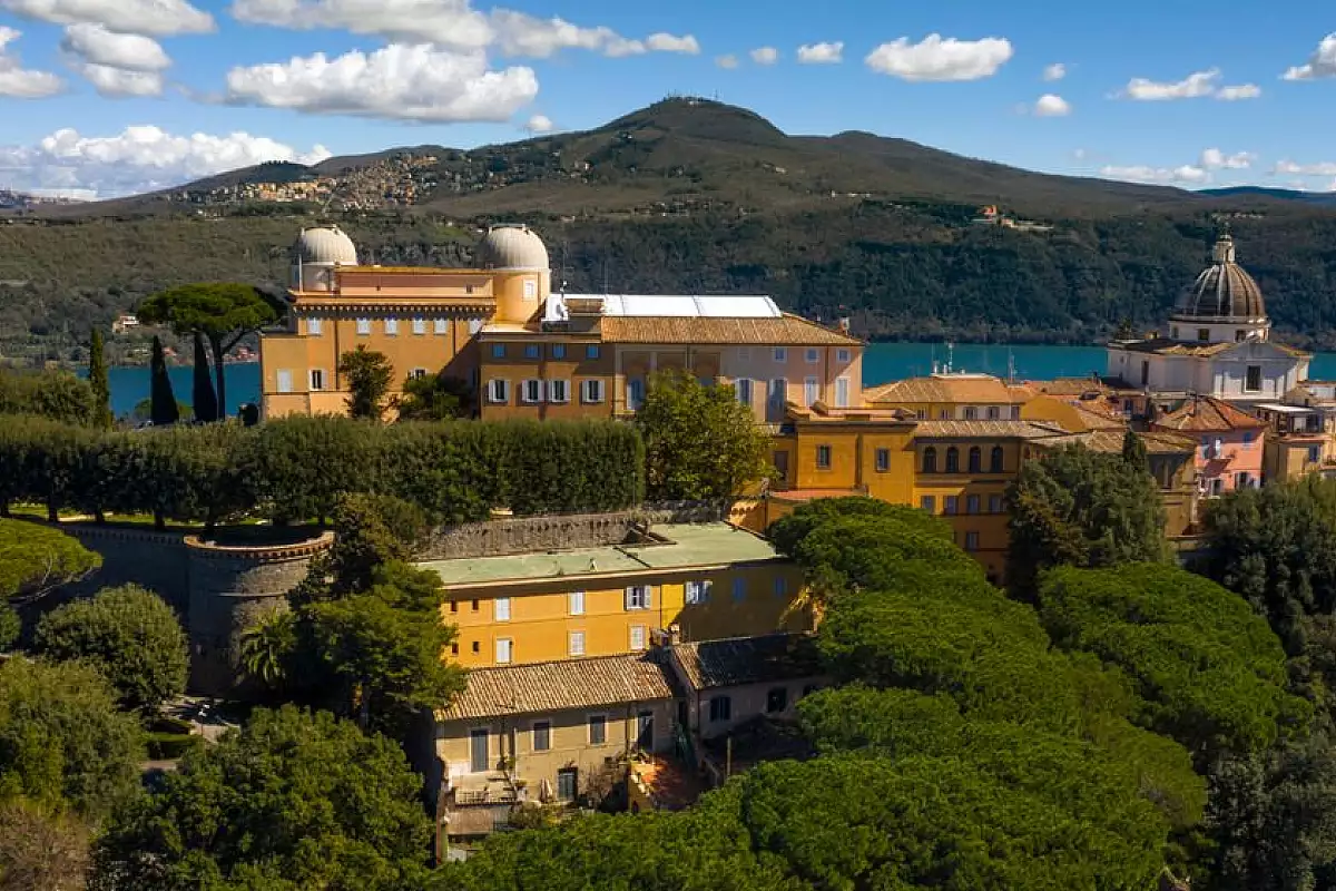 castel gandolfo, uno dei più celebri borghi vicino Roma