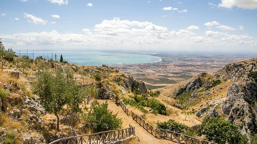 gargano in 5 giorni. i colori del tacco dello stivale tra mare azzurro, foreste verdi e ottima cucina