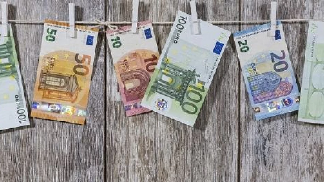 editoriale: e con il caro vacanze come si fa?