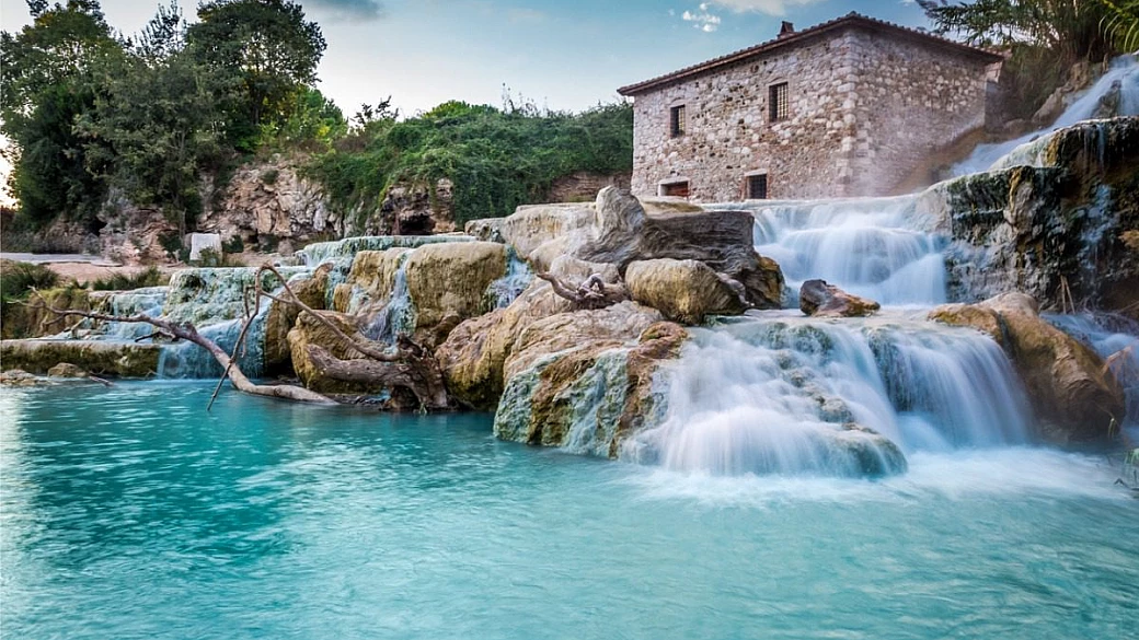 non solo al mare: ecco le terme in estate dove goderti un rilassante tuffo nel benessere