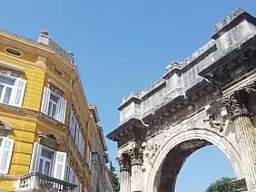 879195fc_1295_4c6a_b59d_ccbf7f42218a